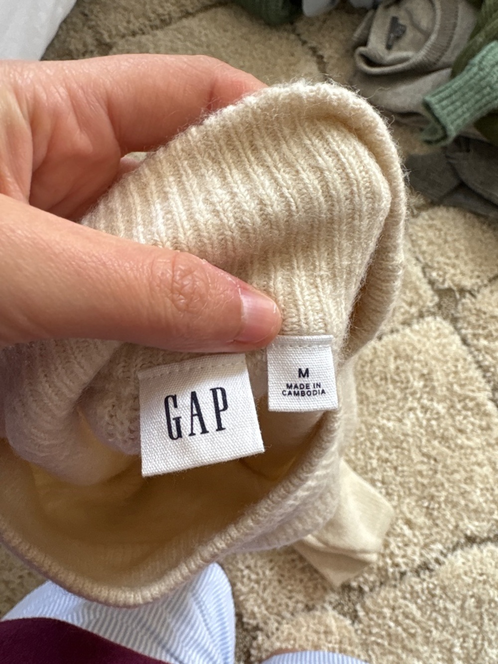 Gap cream sweater